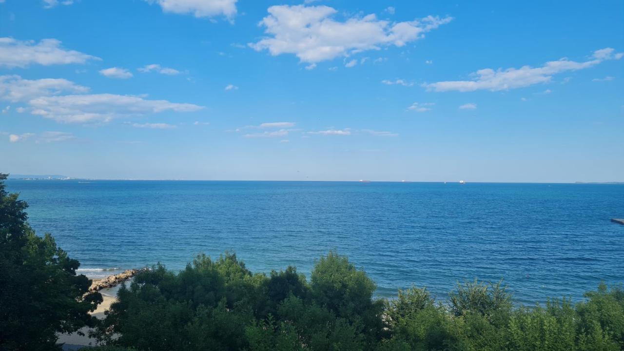 Apartment Lazur By The Sea Ravda Exterior photo